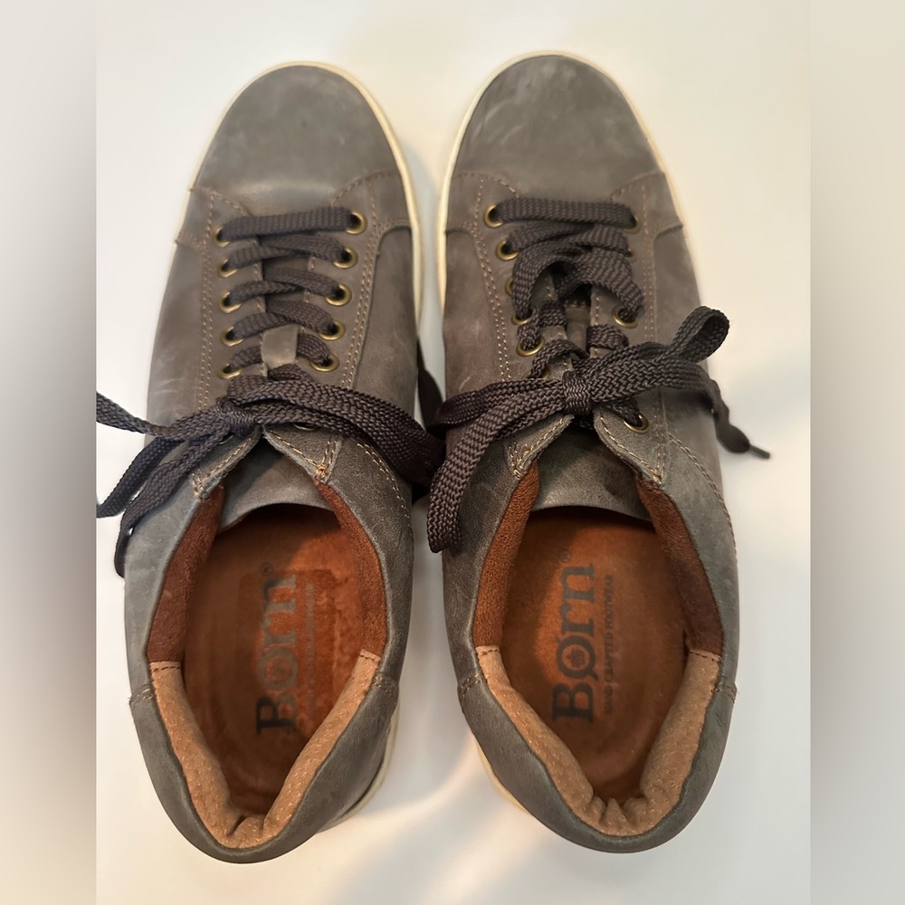 Women’s 8.5 Born Sur Charcoal Gray‎ Leather Sneakers - Picture 4 of 7